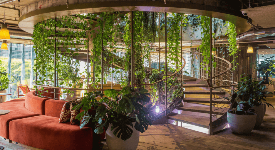 Escada Helicoidal Metálica AYA HUB